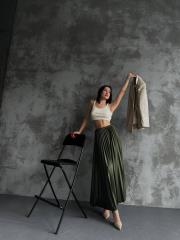 pliseli deri görünümlü uzun etek asm450 haki 2